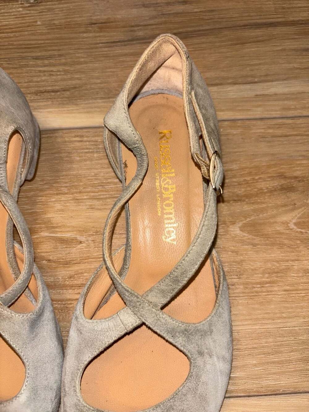 Russell & Bromley Bond Street London Suede Strappy Pointed Toe Kitten Heels - Picture 2 of 5